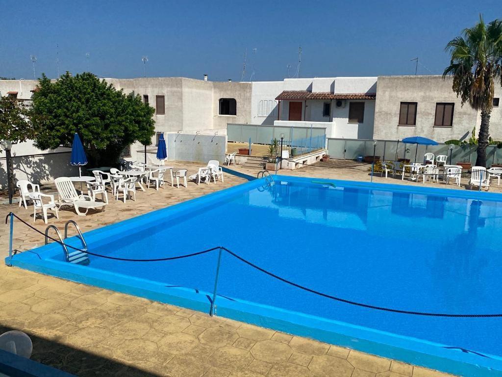 Villino Sabrina Con Piscina Villa Torre Lapillo Luaran gambar